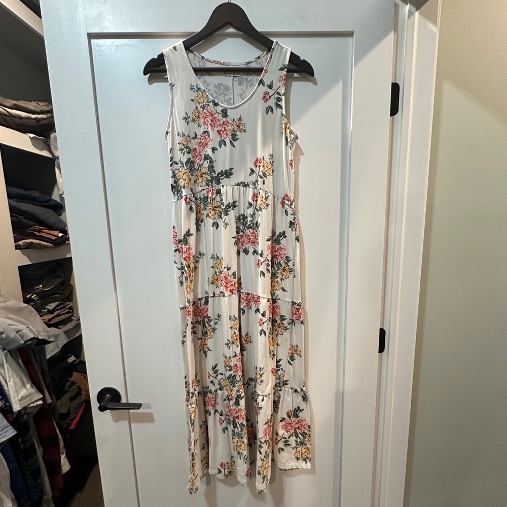 Floral Maurice’s Maxi Dress size small